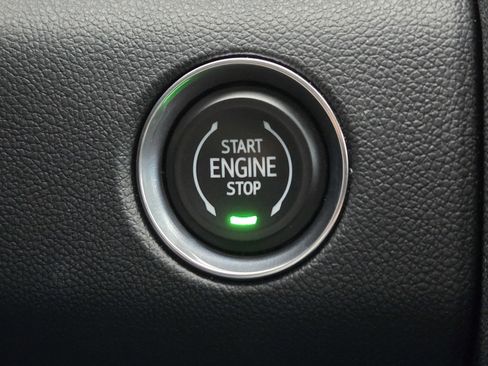 Used 2025 GMC Acadia Elevation w/ Elevation Premium Package image 23