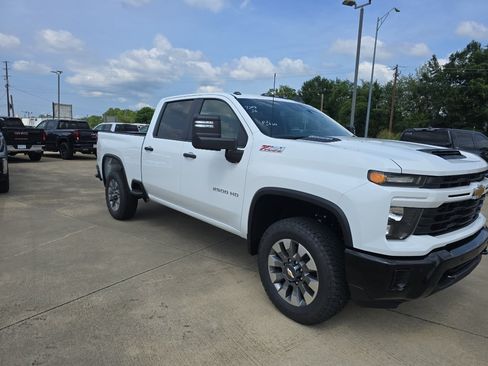 New 2026 Chevrolet Silverado 2500 Custom w/ Custom Value Package AWD/4WD image 16