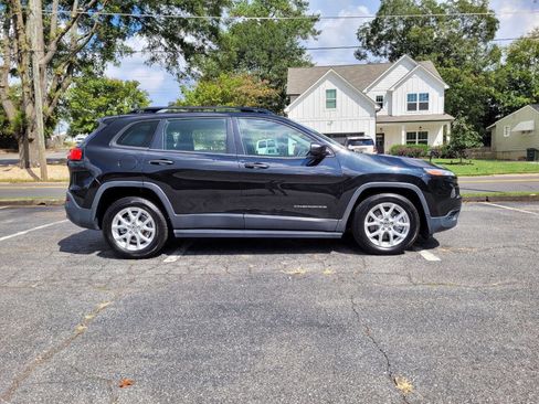 Used 2015 Jeep Cherokee Sport w/ Sport Appearance Group image 15