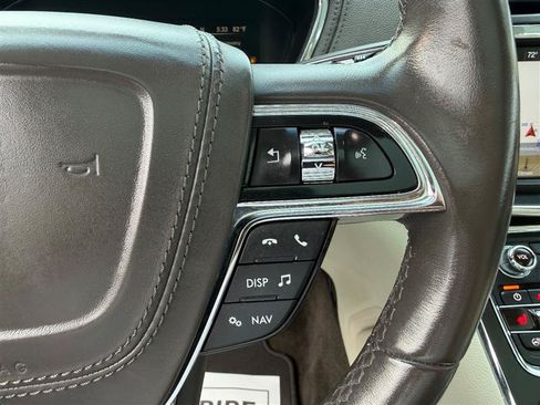 Used 2018 Lincoln Continental Select w/ Continental Climate Package AWD/4WD image 36