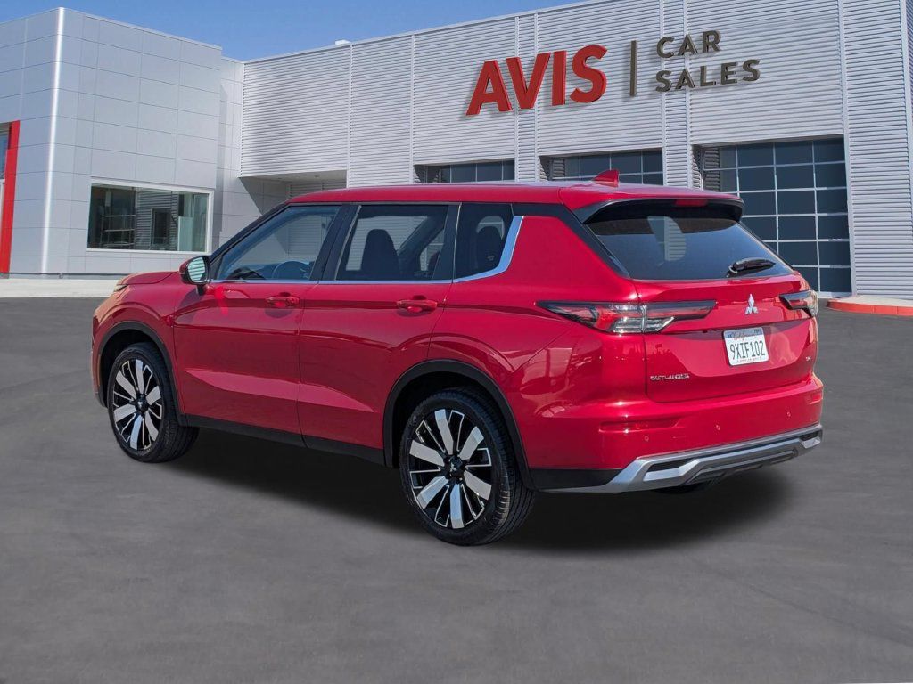 Used 2025 Mitsubishi Outlander SE AWD/4WD image 9