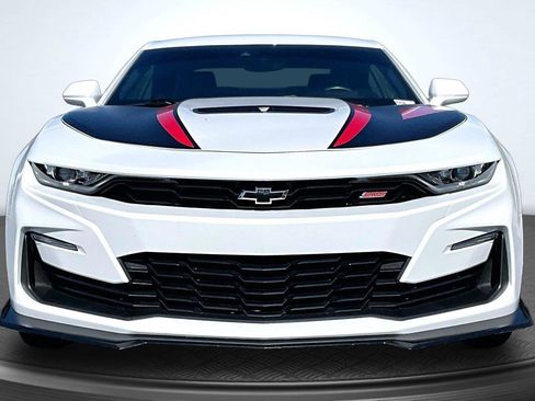 Used 2022 Chevrolet Camaro SS RWD image 3