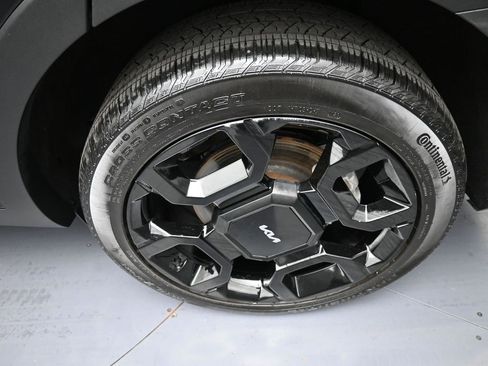 Certified 2024 Kia Sorento SX image 15