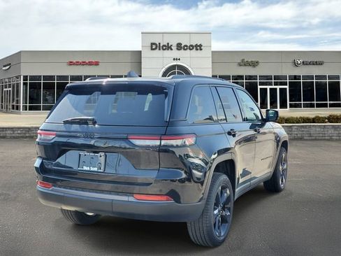 New 2026 Jeep Grand Cherokee Limited w/ Limited Altitude Package AWD/4WD image 5