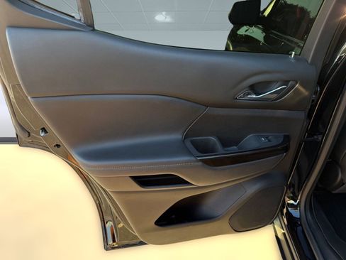 Used 2023 GMC Acadia AT4 w/ Technology Package image 26