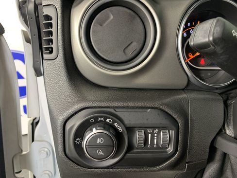 Used 2021 Jeep Gladiator Sport AWD/4WD image 15