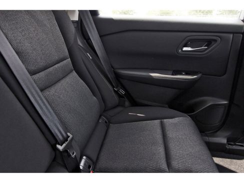 Certified 2026 Nissan Rogue SV FWD image 15