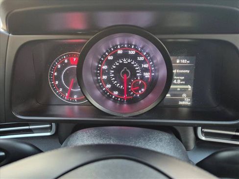 Used 2022 Hyundai Elantra SE FWD image 11