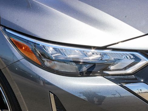 Used 2025 Nissan Sentra SR w/ SR Premium Package FWD image 4
