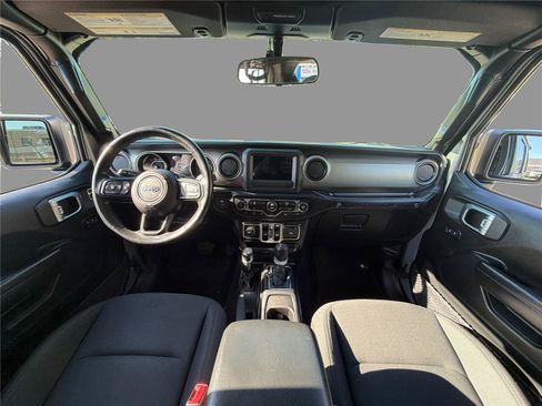 Used 2021 Jeep Wrangler Unlimited Sport AWD/4WD image 19