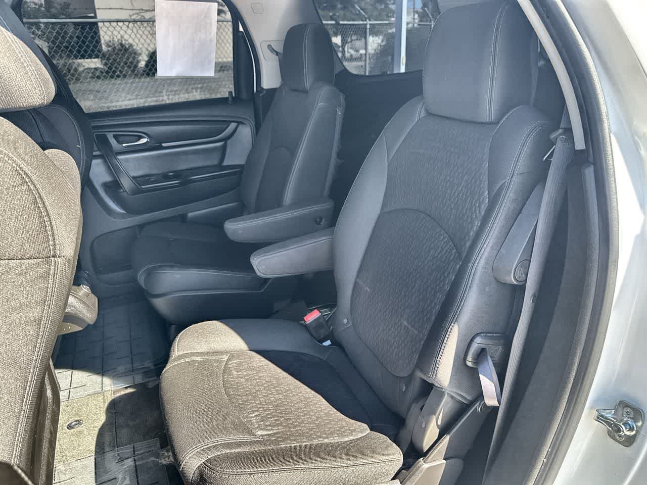 Used 2015 GMC Acadia SLE AWD/4WD image 12