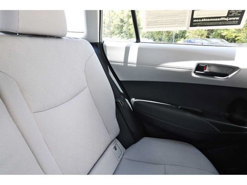 Used 2026 Toyota Corolla Cross L FWD image 10