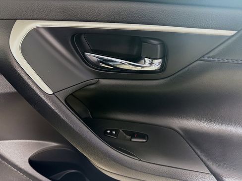 Used 2018 Nissan Altima 2.5 SR image 31