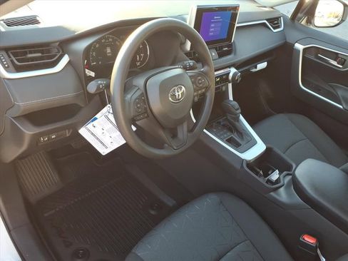 New 2025 Toyota RAV4 XLE image 4