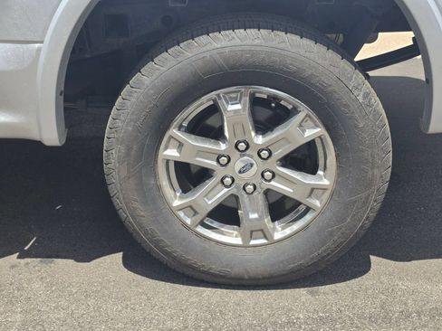 Used 2018 Ford F150 XLT w/ Equipment Group 302A Luxury AWD/4WD image 5