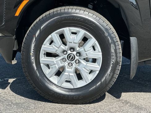 Used 2022 Nissan Frontier SV w/ SV Premium Package RWD image 23