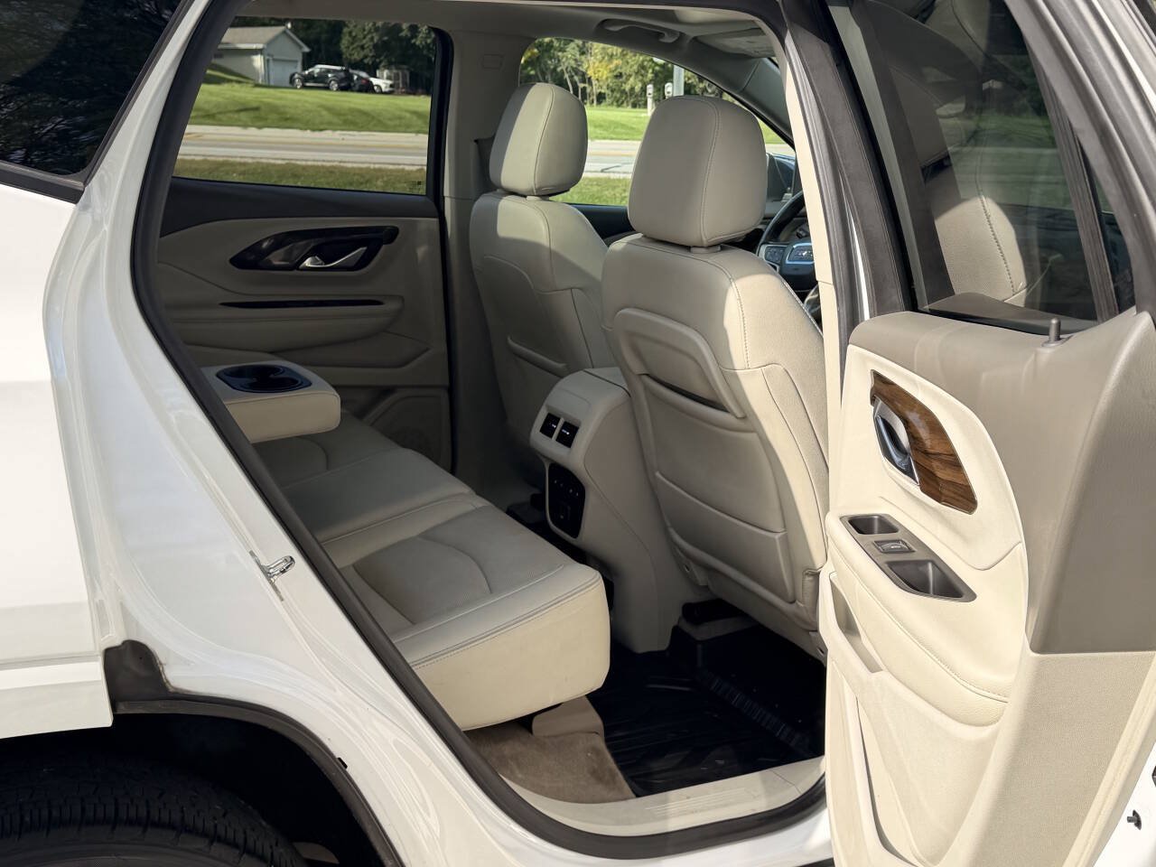 Used 2019 GMC Terrain Denali w/ Advanced Safety Package AWD/4WD image 29
