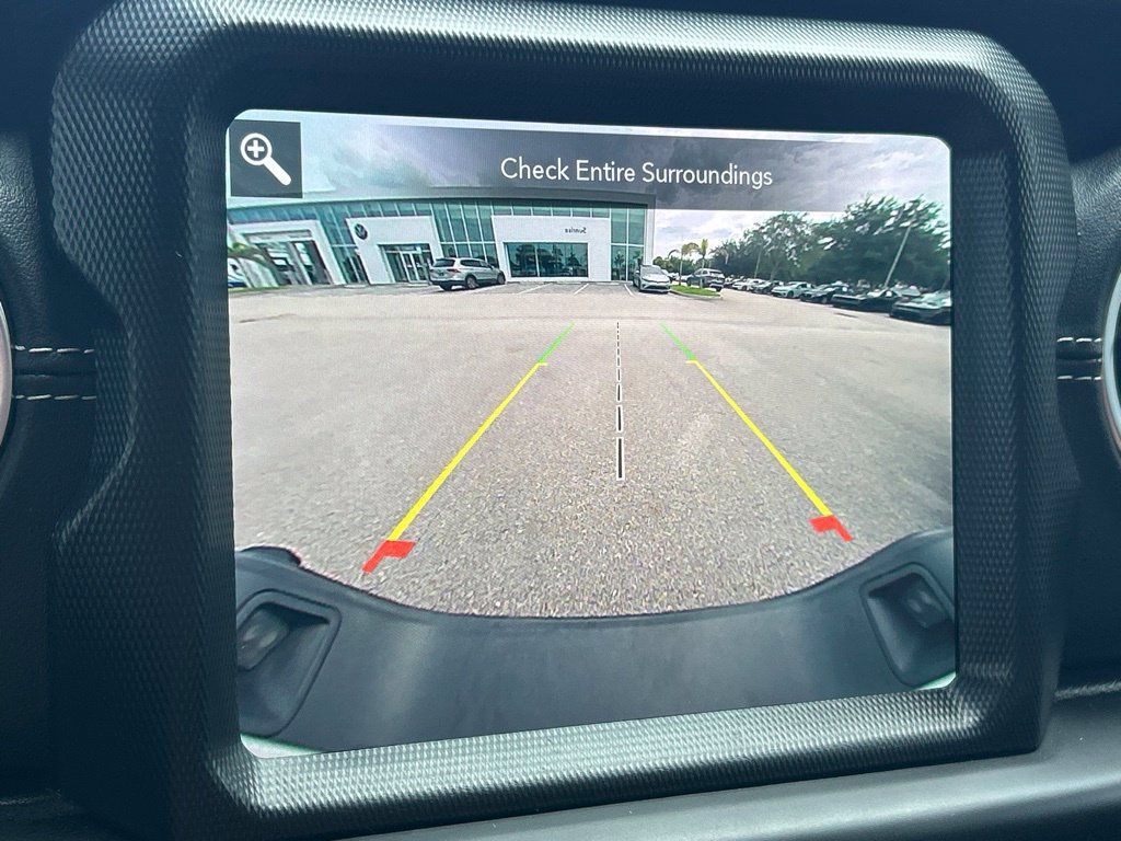 Used 2022 Jeep Gladiator Overland AWD/4WD image 32