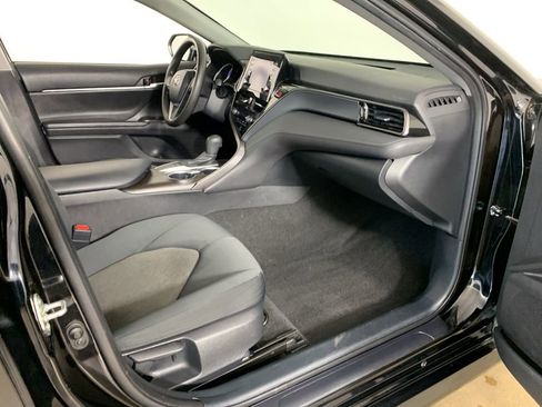 Used 2023 Toyota Camry LE w/ Convenience Package image 37