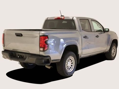 Used 2023 Chevrolet Colorado W/T image 6
