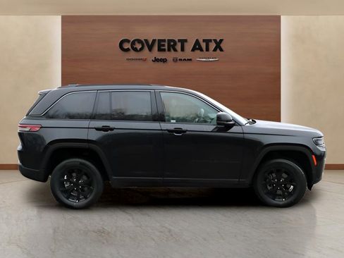New 2026 Jeep Grand Cherokee Altitude AWD/4WD image 6