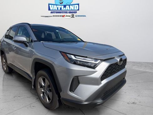 Used 2024 Toyota RAV4 XLE w/ Convenience Package image 7