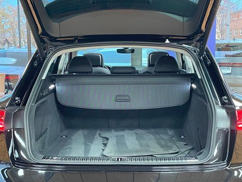 Used 2021 Audi e-tron Premium w/ Convenience Plus Package image 24