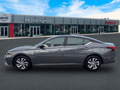 Certified 2025 Nissan Altima 2.5 S image 5