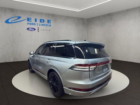 Used 2024 Lincoln Aviator Reserve w/ Jet Package AWD/4WD image 8