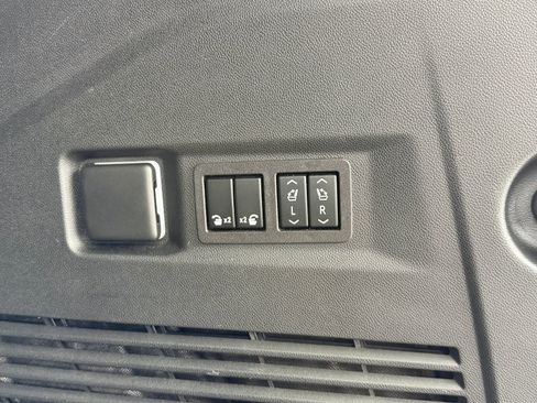 Certified 2023 Chevrolet Tahoe Premier AWD/4WD image 12