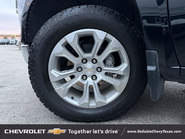 Used 2022 Chevrolet Silverado 1500 LTZ AWD/4WD image 10