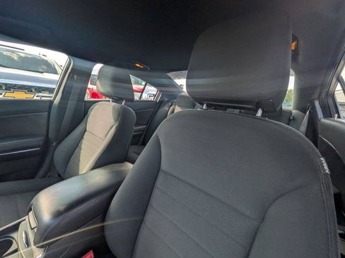 Used 2011 Dodge Charger R/T AWD/4WD image 12