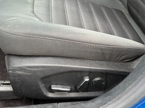 Used 2017 Ford Fusion SE FWD image 19