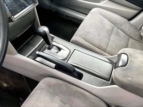Used 2011 Honda Accord LX image 16