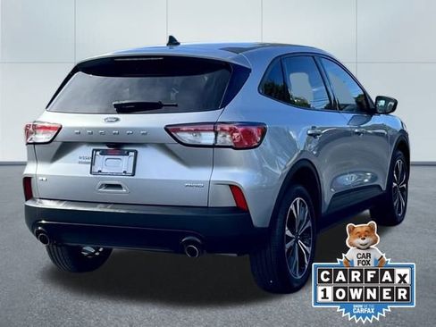 Used 2022 Ford Escape SE w/ SE Sport Appearance Package image 15