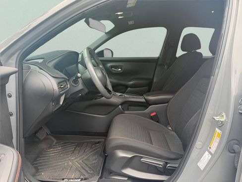 Certified 2024 Honda HR-V Sport image 9