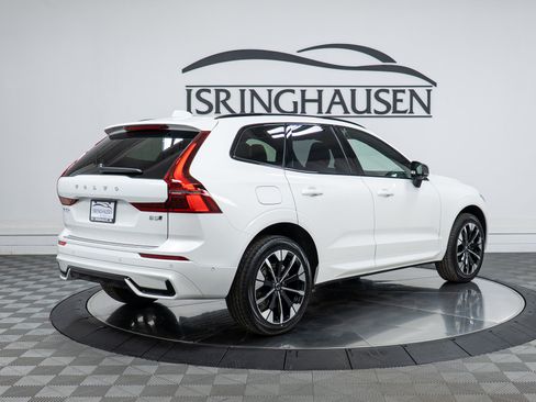 New 2026 Volvo XC60 B5 Plus w/ Climate Package AWD/4WD image 5
