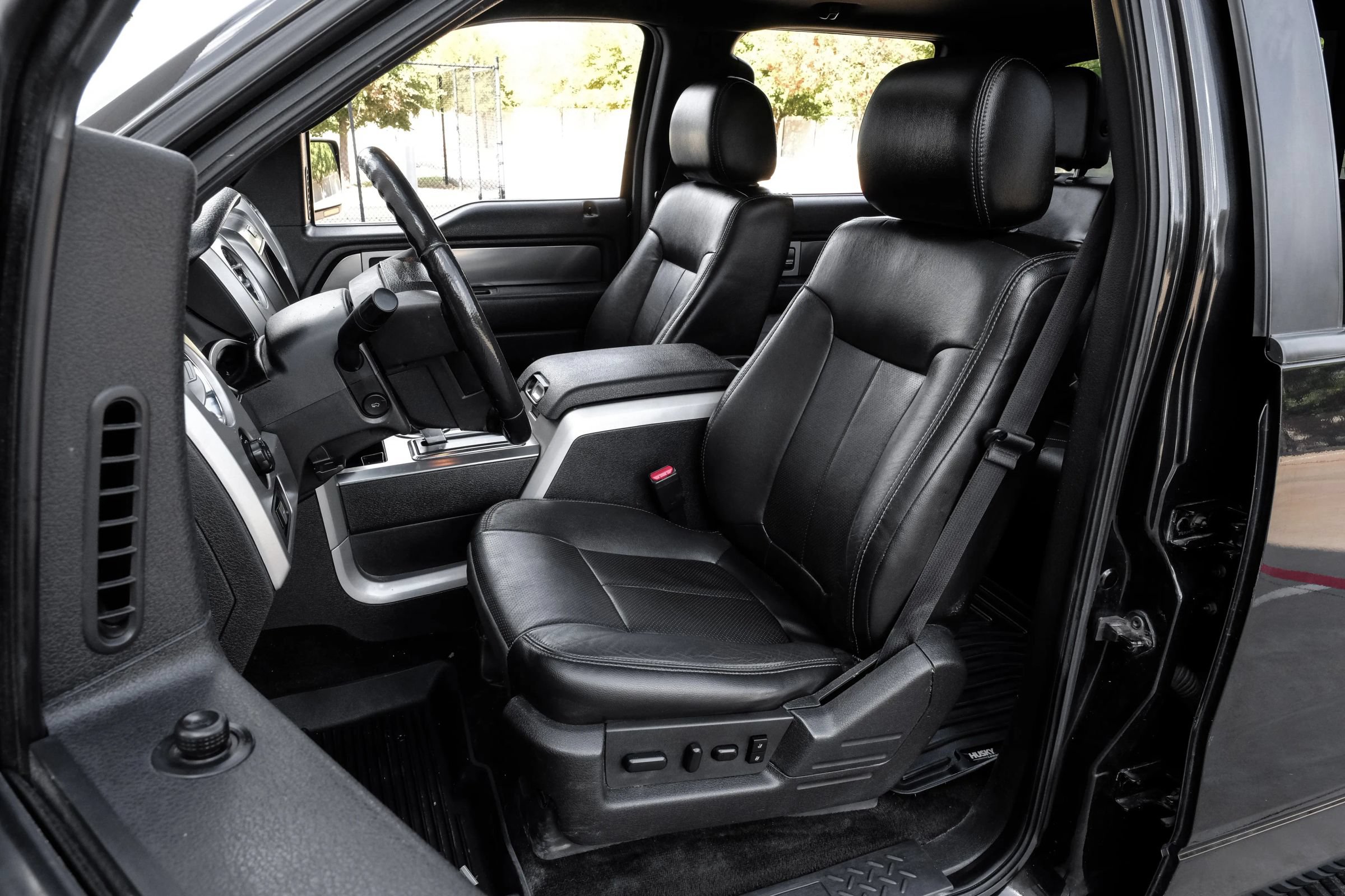 Used 2014 Ford F150 FX4 w/ Equipment Group 402A Luxury AWD/4WD image 37