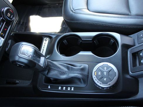 Used 2025 Ford Bronco Outer Banks AWD/4WD image 19