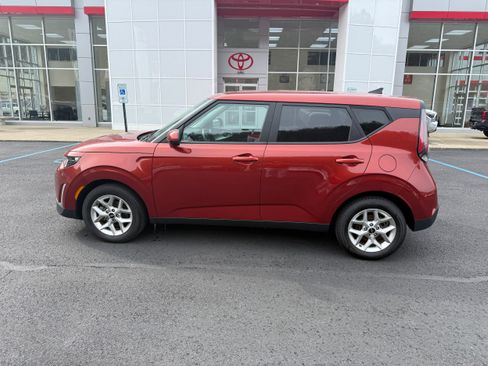 Used 2024 Kia Soul LX w/ Option Group 015 image 2