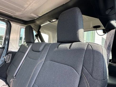 Used 2024 Jeep Wrangler Unlimited Sport AWD/4WD image 33