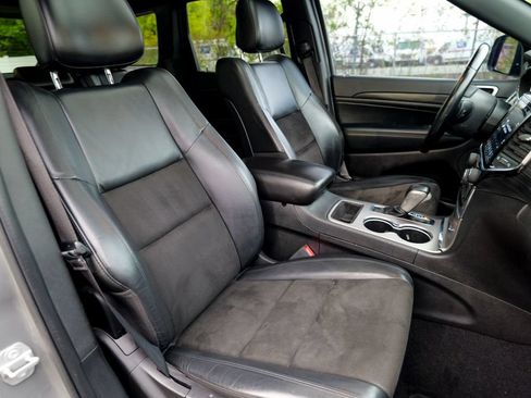 Used 2021 Jeep Grand Cherokee Laredo X AWD/4WD image 36