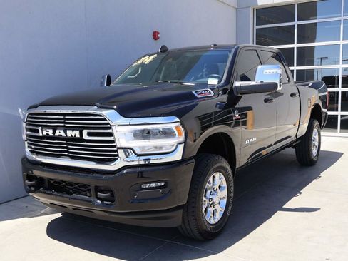 Used 2024 RAM 2500 Laramie w/ Safety Group AWD/4WD image 1