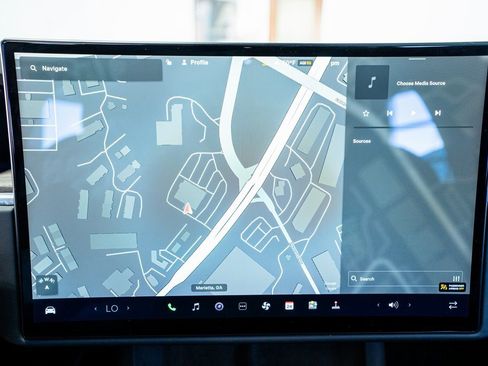 Used 2022 Tesla Model X image 44