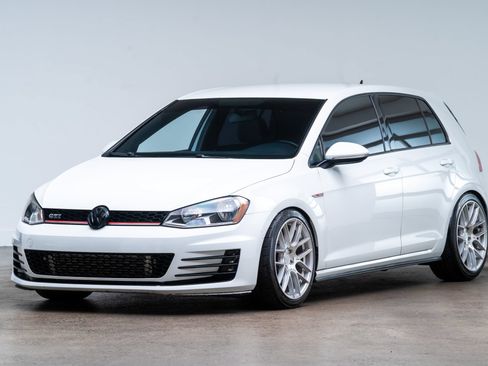 Used 2017 Volkswagen GTI S FWD image 3