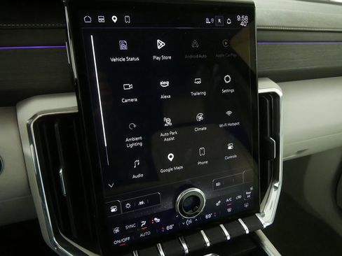 Used 2024 GMC Acadia Denali w/ Super Cruise Package image 28