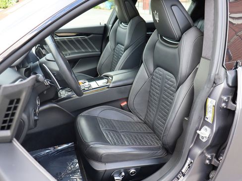 Used 2022 Maserati Ghibli Modena RWD image 12