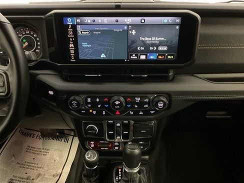 Used 2025 Jeep Wrangler Rubicon 392 image 17