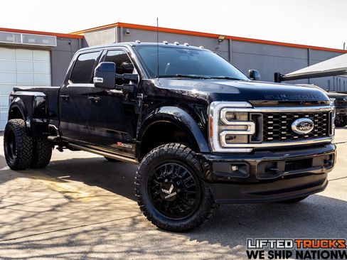 Used 2025 Ford F450 Platinum image 1