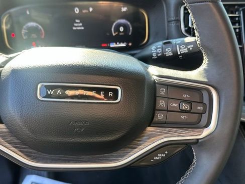 Used 2024 Jeep Wagoneer L Series III w/ Flexible Seating Group image 23